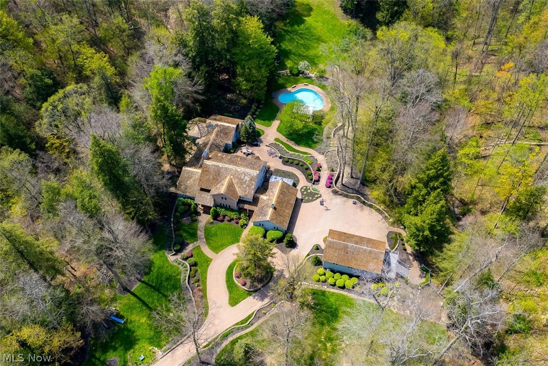 1160 Fox Hill Drive Gates Mills OH 44040