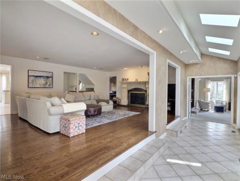 1160 Fox Hill Drive Gates Mills OH 44040