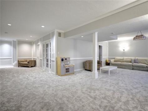 1160 Fox Hill Drive Gates Mills OH 44040
