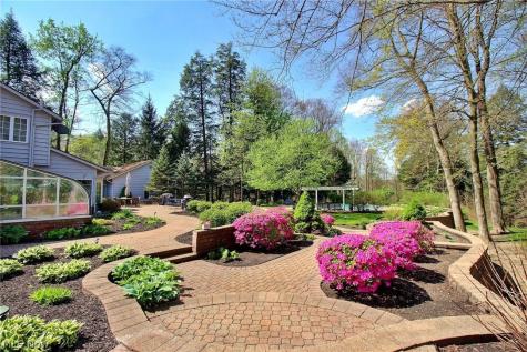 1160 Fox Hill Drive Gates Mills OH 44040