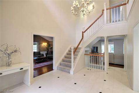 1160 Fox Hill Drive Gates Mills OH 44040