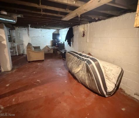 3216 W 95th Street Cleveland OH 44102