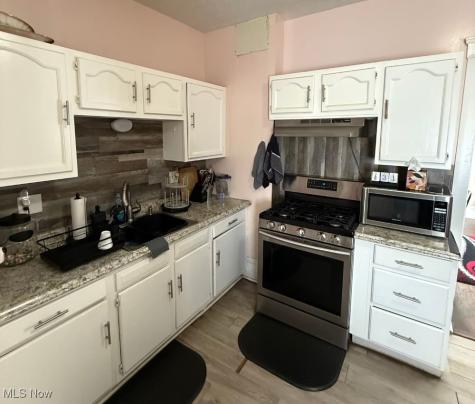 3216 W 95th Street Cleveland OH 44102