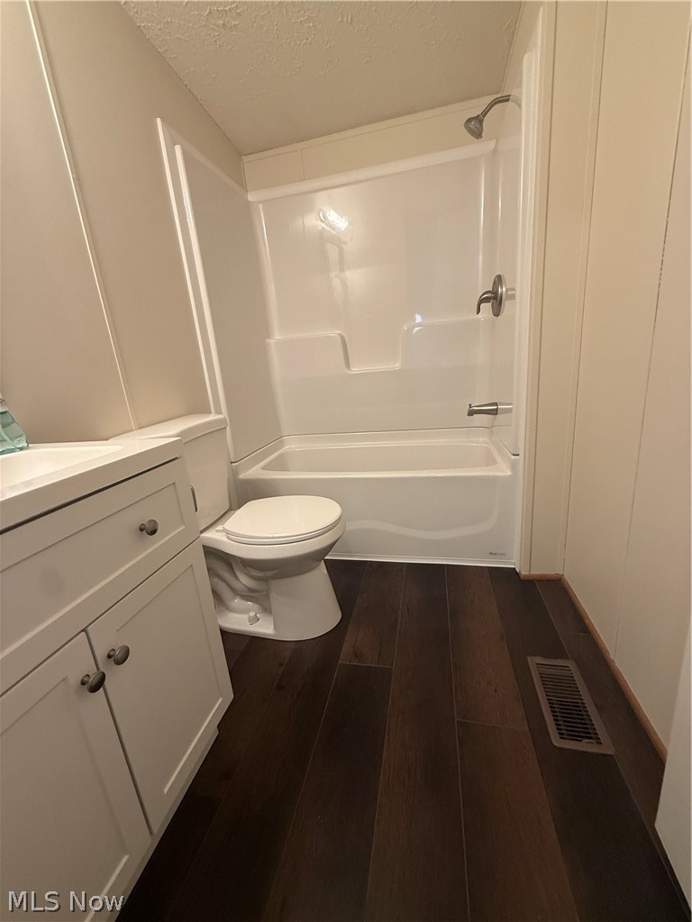 6815 Whitetail Drive Dennison OH 44621