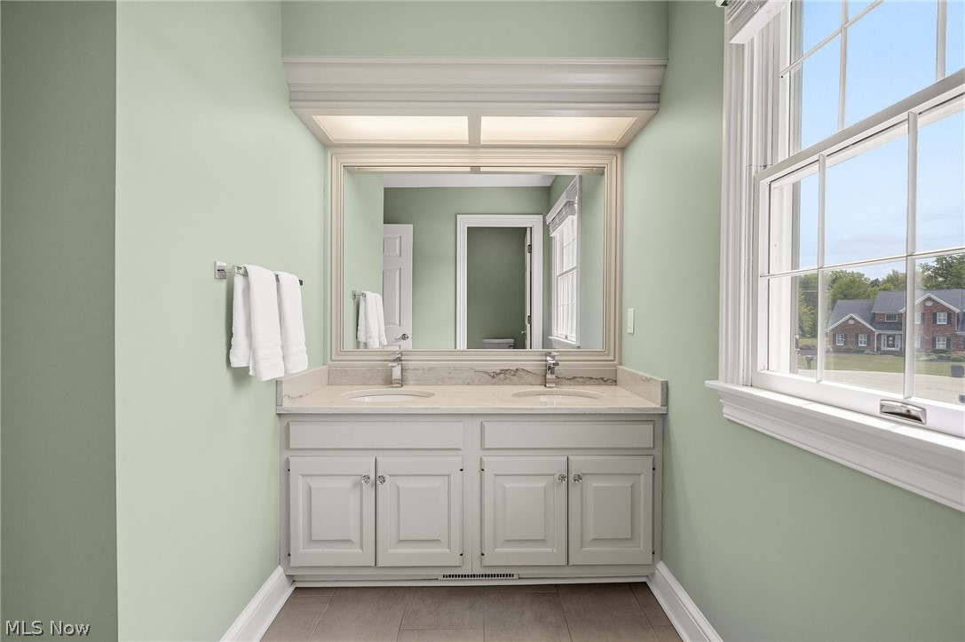 2287 Wellington Circle Hudson OH 44236