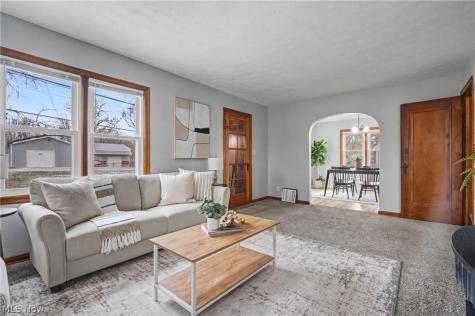 86 Southeast Avenue Tallmadge OH 44278