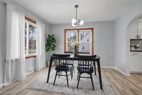 86 Southeast Avenue Tallmadge OH 44278