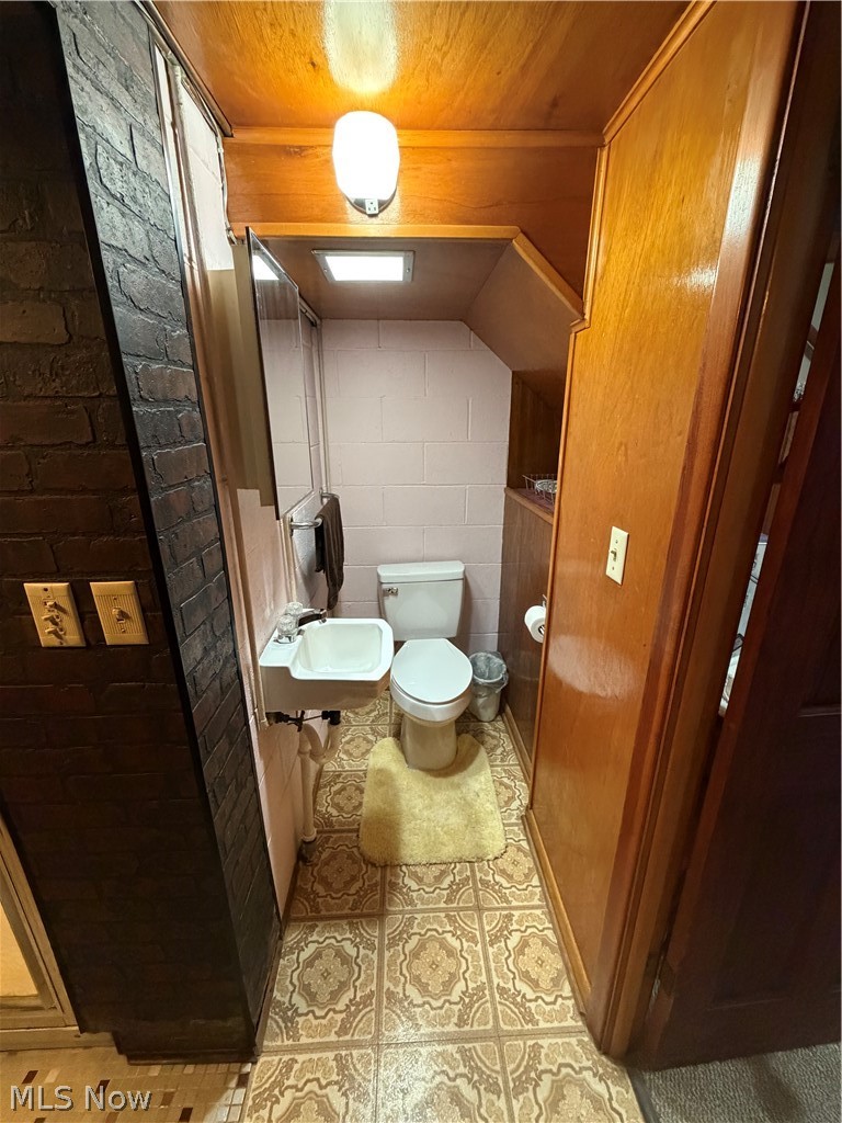54599 Colerain Pike Martins Ferry OH 43935