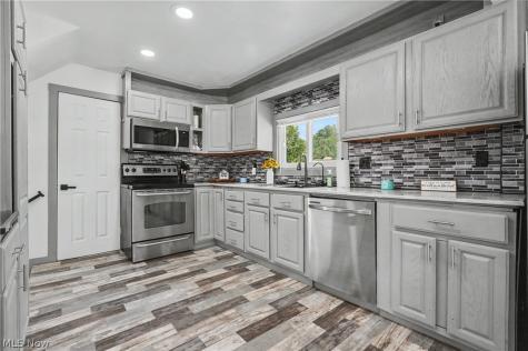 158 Van Evera Road Tallmadge OH 44278
