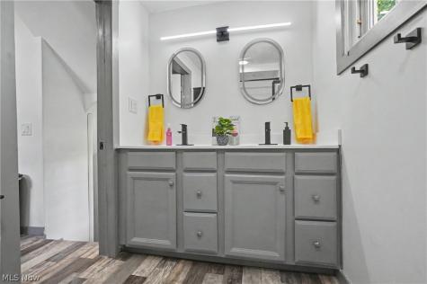 158 Van Evera Road Tallmadge OH 44278