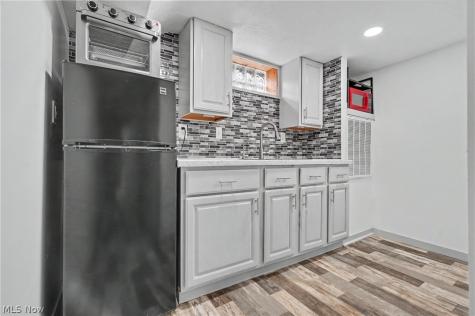 158 Van Evera Road Tallmadge OH 44278