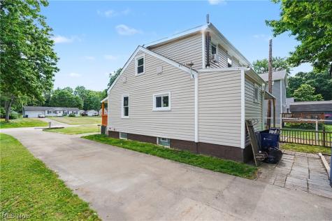 158 Van Evera Road Tallmadge OH 44278