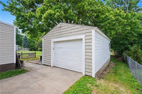 158 Van Evera Road Tallmadge OH 44278