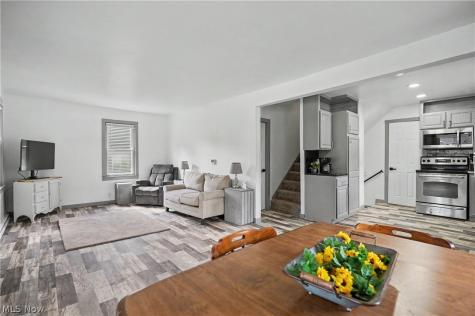 158 Van Evera Road Tallmadge OH 44278