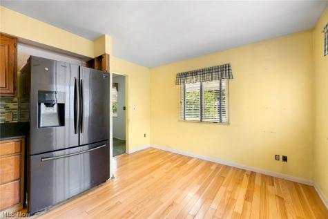 152 Kreiner Avenue Akron OH 44312