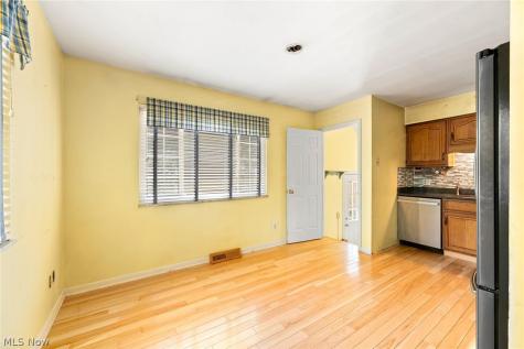 152 Kreiner Avenue Akron OH 44312