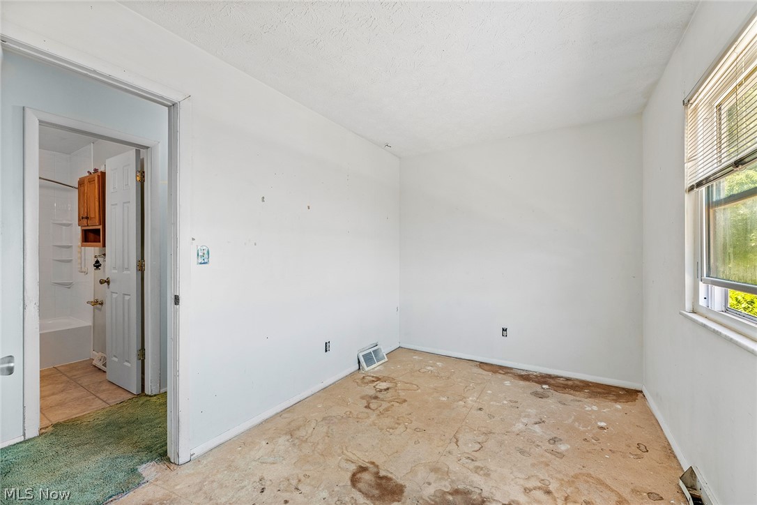 152 Kreiner Avenue Akron OH 44312