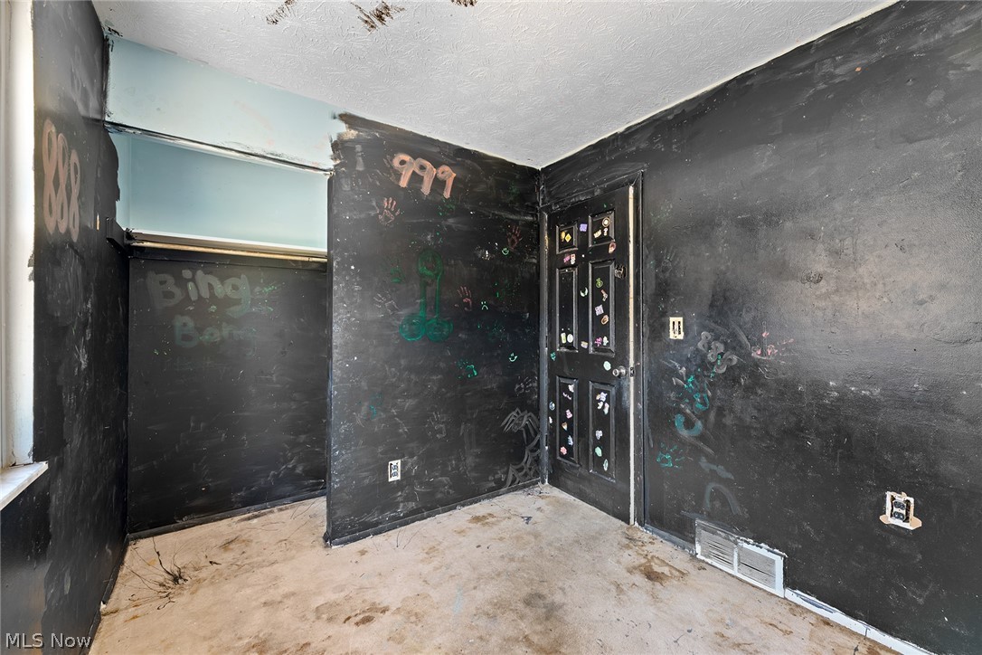 152 Kreiner Avenue Akron OH 44312