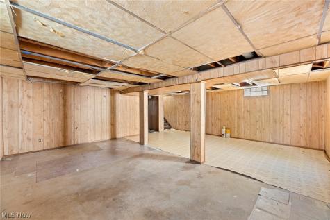 152 Kreiner Avenue Akron OH 44312