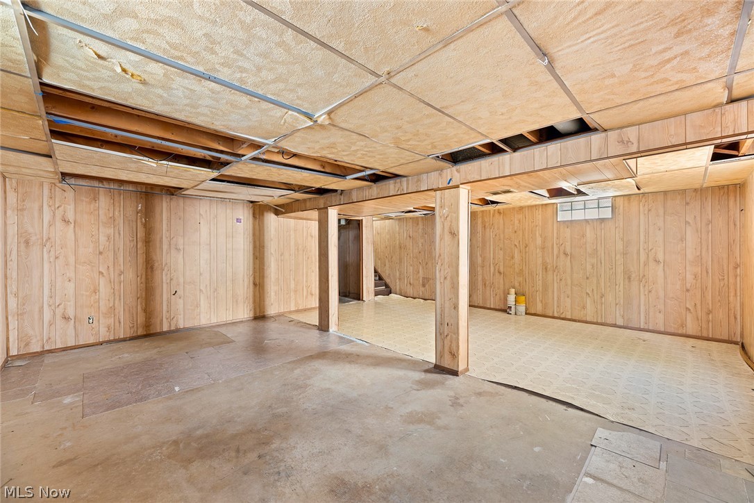 152 Kreiner Avenue Akron OH 44312