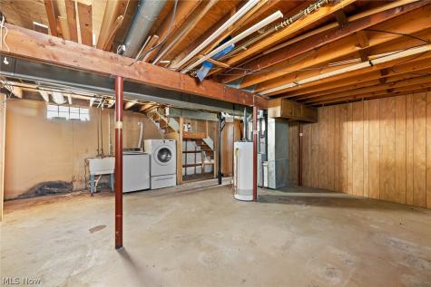 152 Kreiner Avenue Akron OH 44312