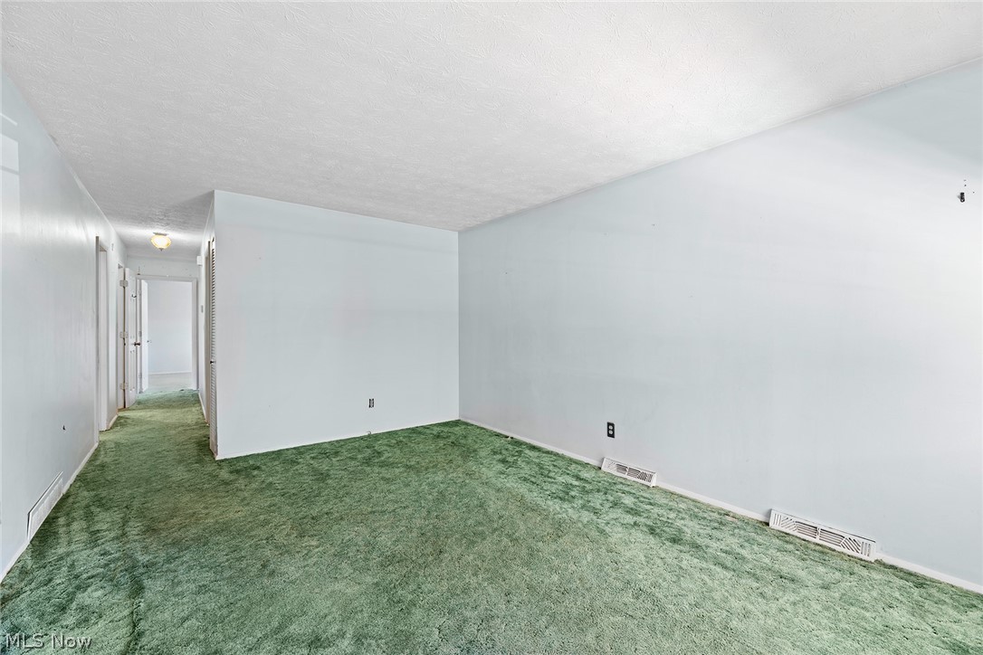 152 Kreiner Avenue Akron OH 44312