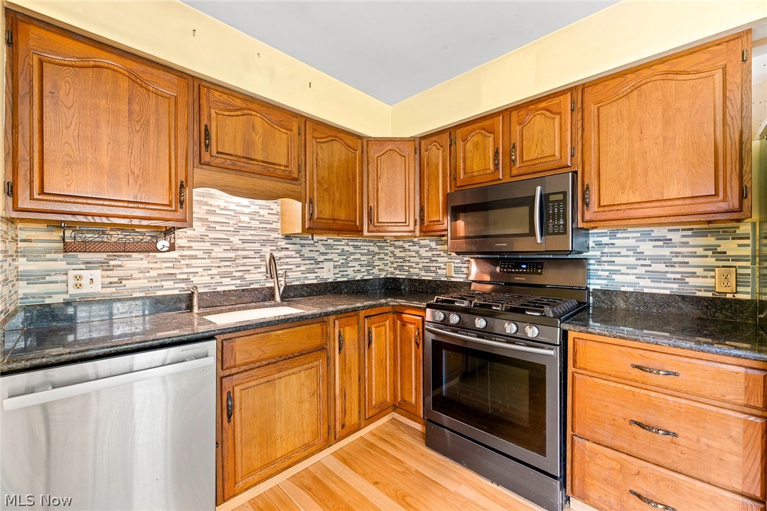 152 Kreiner Avenue Akron OH 44312