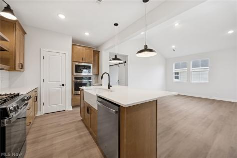 2164 Myla Way Amherst OH 44001