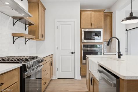 2164 Myla Way Amherst OH 44001