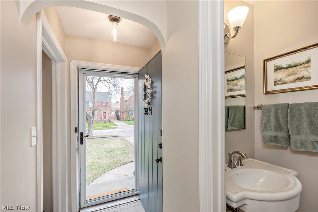 3874 Grenville Road University Heights OH 44118