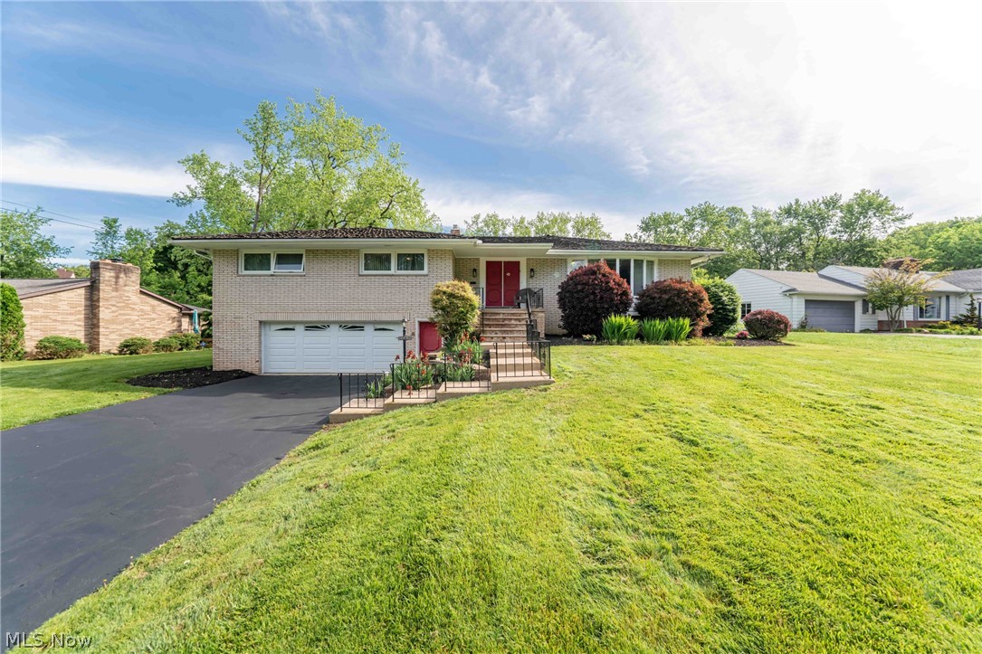 23225 Bryden Road Shaker Heights OH 44122