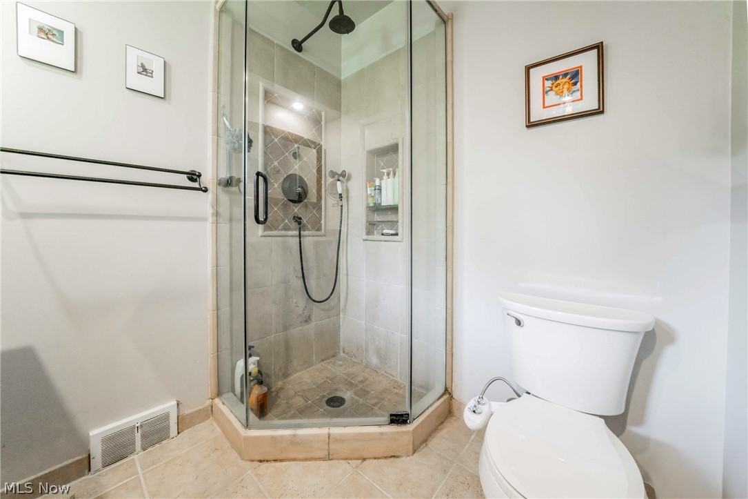 23225 Bryden Road Shaker Heights OH 44122