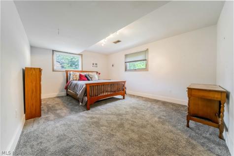 23225 Bryden Road Shaker Heights OH 44122
