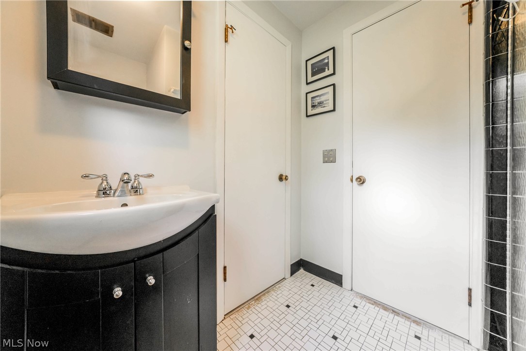 23225 Bryden Road Shaker Heights OH 44122