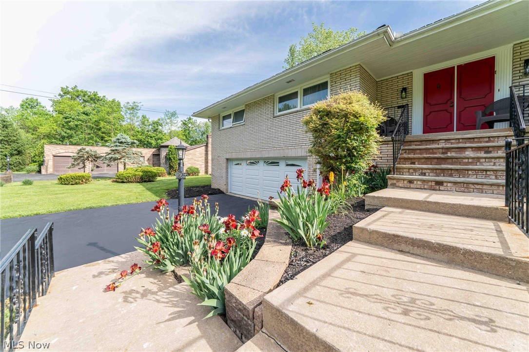 23225 Bryden Road Shaker Heights OH 44122