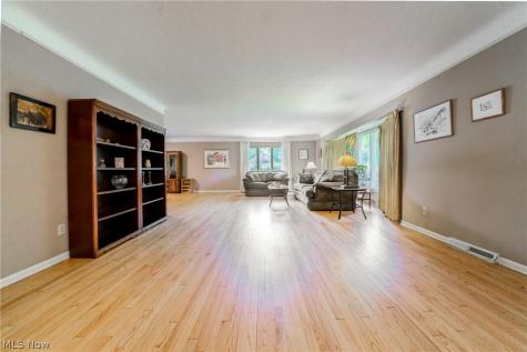 23225 Bryden Road Shaker Heights OH 44122