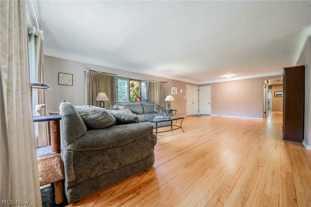 23225 Bryden Road Shaker Heights OH 44122