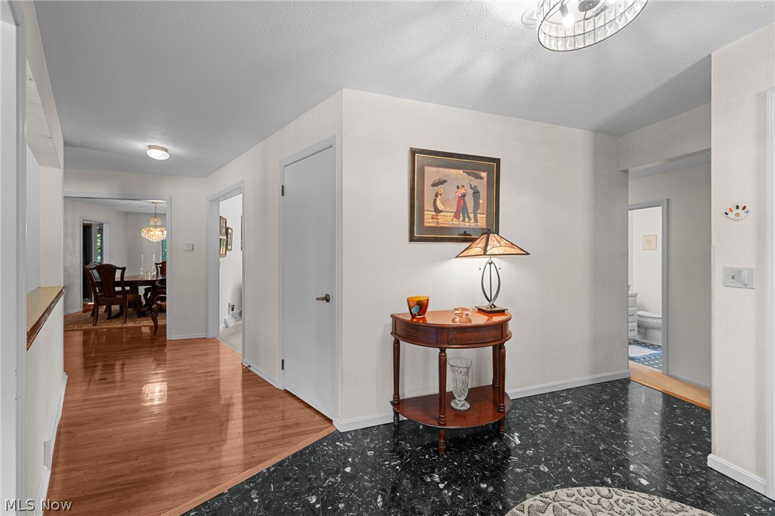504 Sandhurst Drive Highland Heights OH 44143
