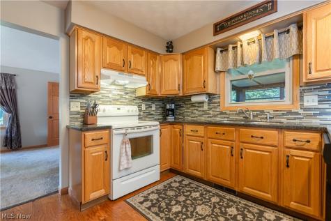 9412 Rohrland Street NW Massillon OH 44647