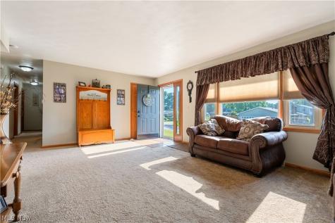 9412 Rohrland Street NW Massillon OH 44647