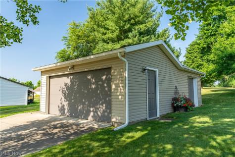 9412 Rohrland Street NW Massillon OH 44647