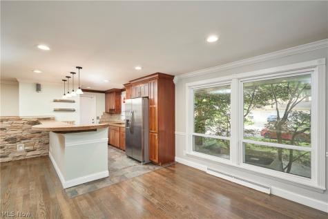 358 Sandhurst Road Akron OH 44333