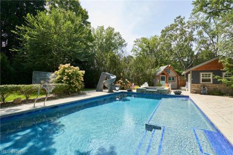358 Sandhurst Road Akron OH 44333