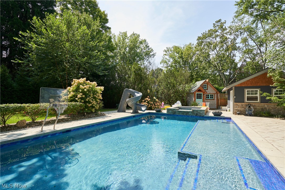 358 Sandhurst Road Akron OH 44333