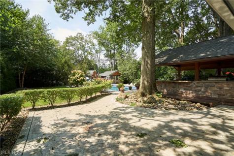 358 Sandhurst Road Akron OH 44333