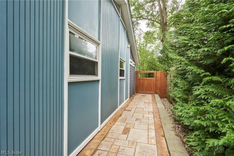 358 Sandhurst Road Akron OH 44333