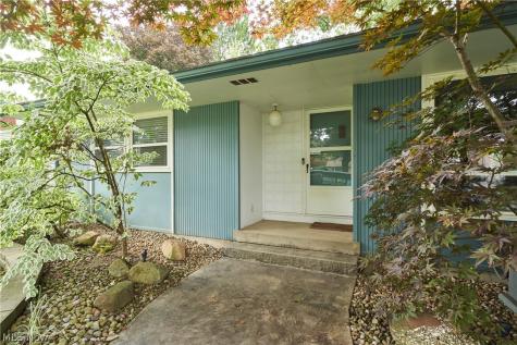 358 Sandhurst Road Akron OH 44333