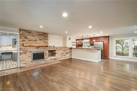 358 Sandhurst Road Akron OH 44333