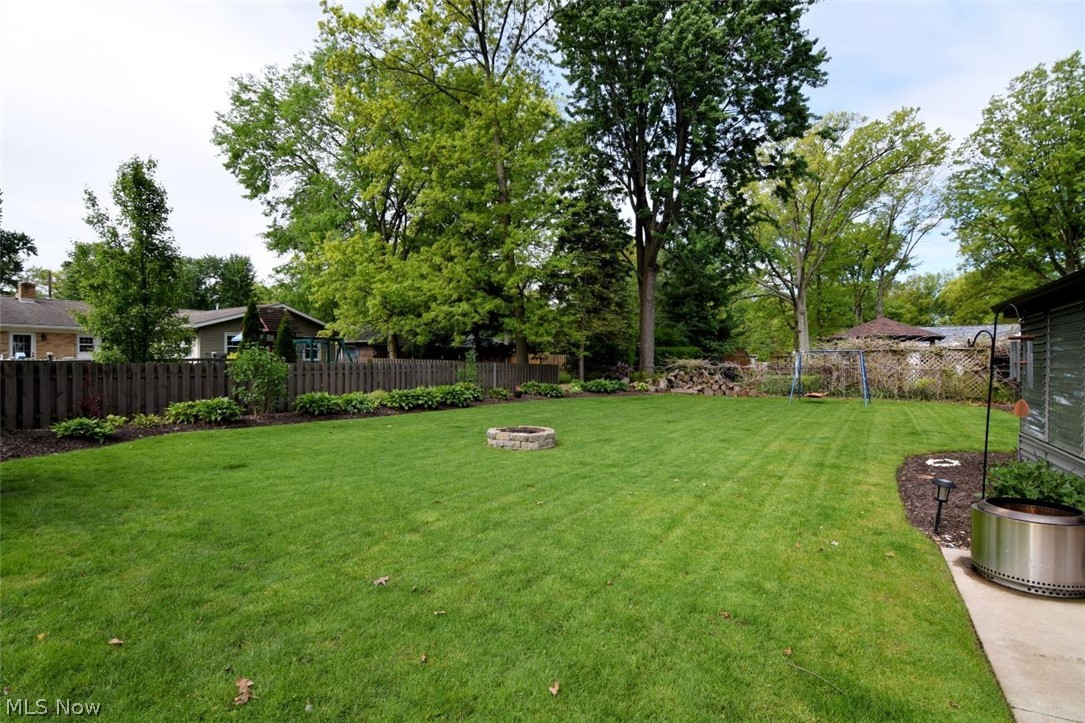 28601 Holly Drive North Olmsted OH 44070
