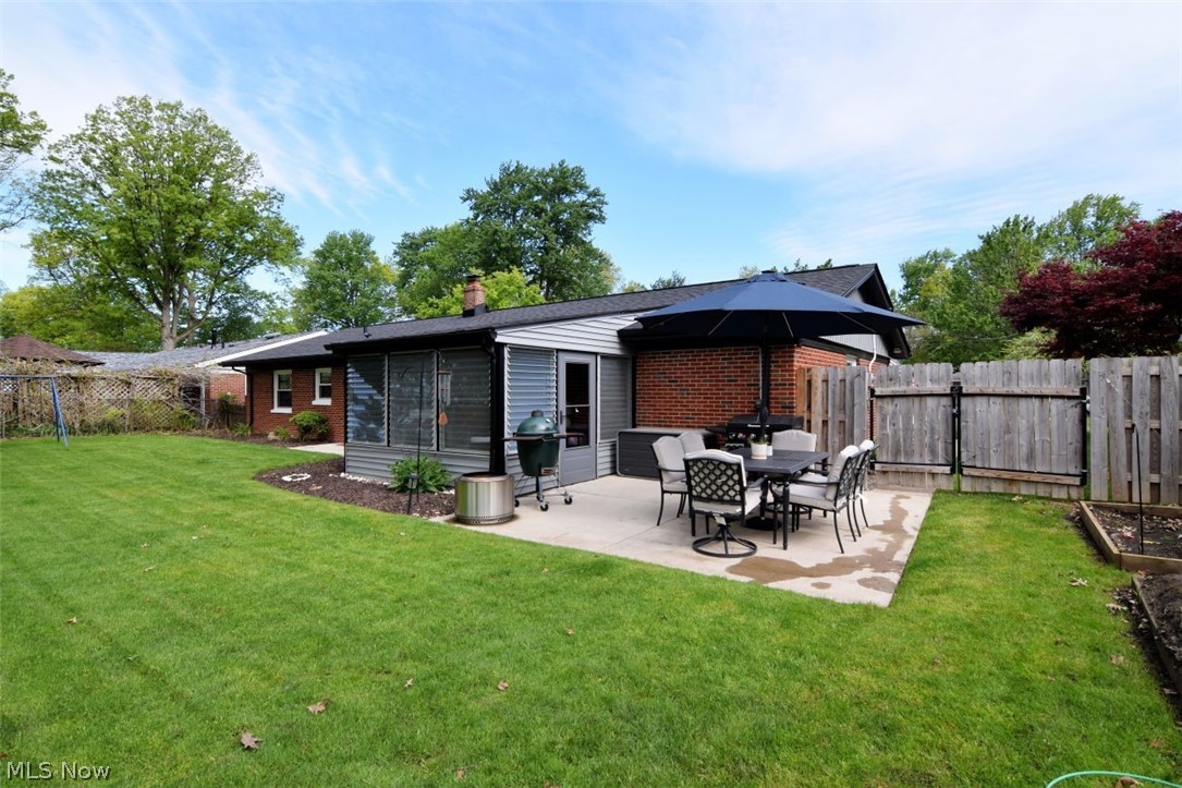 28601 Holly Drive North Olmsted OH 44070